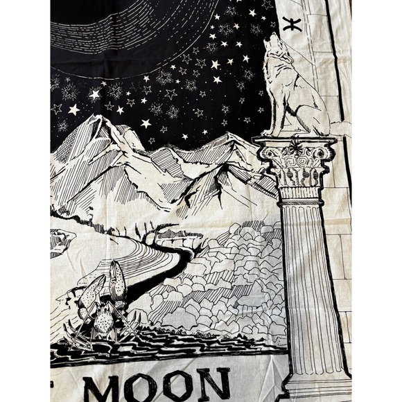 The Moon Tarot Card Tapestry Black White XVIII Wolf Zodiac Wall Hanging 74x57 - Picture 7 of 12